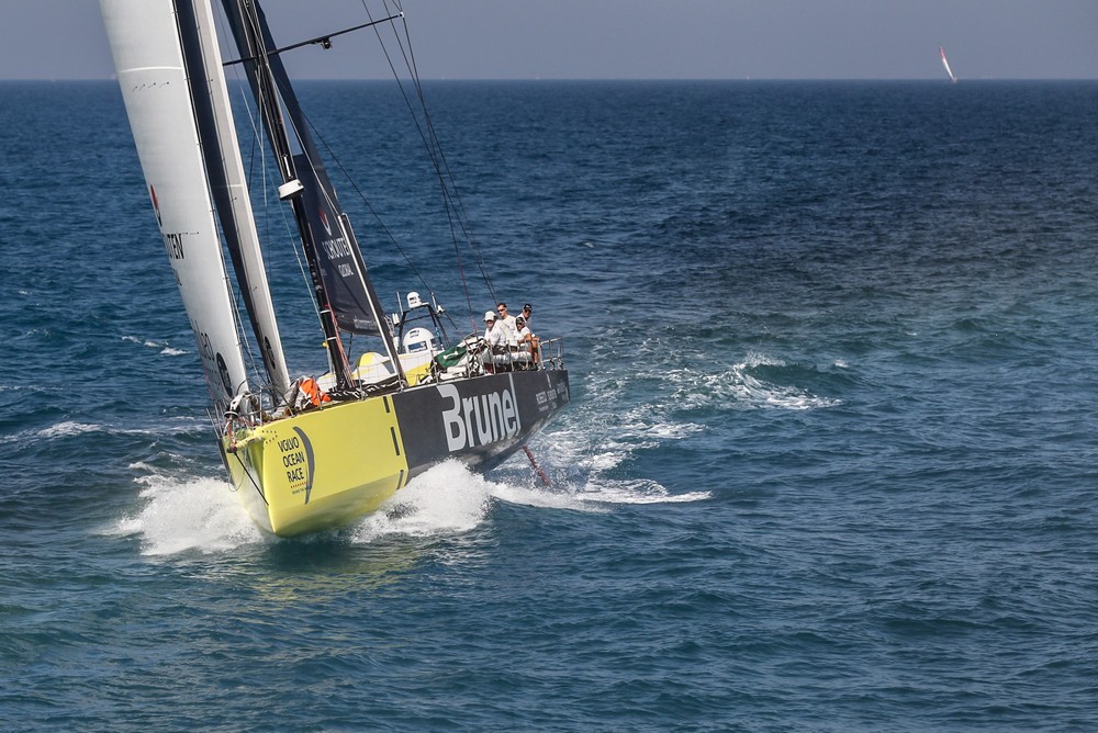 December 13, 2014. The Abu Dhabi arrivals; Dongfeng Race Team fight Team Brunel to the finish line.